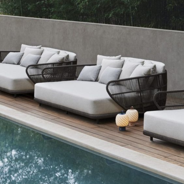 POOL SIDE FURNITURE OUTDOOR DAY BED